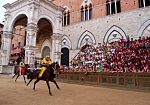 palio-di-siena-oggi-si-corre