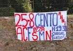 Striscioni a Firenze, i tifosi viola preparano la festa dei 100 anni
