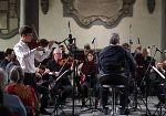 il-super-violino-di-leone-pini-17-anni-con-lorchestra-da-camera