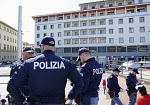 maxiblitz-della-polizia-in-centro-800-identificati