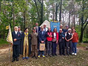 restauro-piramide-geodetica-somma-lombardo-cai-e-igm-insieme