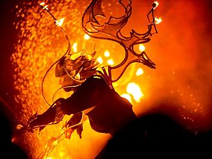 si-indaga-i-meandri-delloscurita-e-i-suoi-dintorni