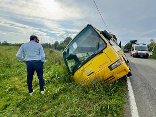 scuolabus-con-6-bambini-ribaltato-tanto-spavento-ma-piccoli-incolumi