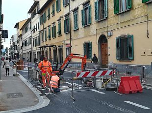 via-gioberti-si-perfora-il-nuovo-asfalto-ma-e-la-riqualificazione-tanto-attesa