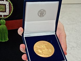 pegaso-doro-al-personale-della-sanita-toscana