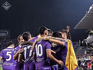 la-fiorentina-batte-il-cagliari-ed-e-terza-in-classifica