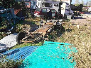 b111161458-degrado-e-abbandono-in-via-lorenzini-foto