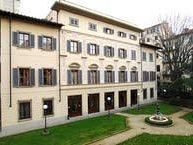 b310031722-centro-direzionale-aperto-alle-visite-in-giardino-una-mostra-di-artigianato