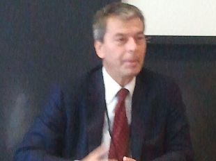 b210110119-bruxelles-leonardo-domenici-fa-eco-alla-polemica-d-alema-renzi