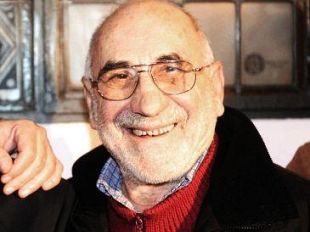 b110241834-minuto-di-silenzio-in-consiglio-comunale-per-enzo-mazzi-e-antonio-cassese