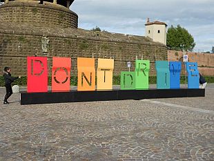 b210302254-sicurezza-stradale-la-seconda-installazione-di-guerrilla-marketing