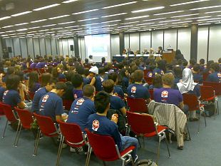 b004271515-a-scuola-di-anticontraffazione