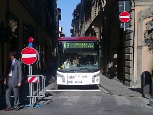 b106220937-pedonalizzazione-pitti-e-tornabuoni-la-rivoluzione-ha-avuto-inizio