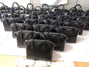 contraffazione-di-alta-moda-a-firenze-nel-capannone-una-associazione-per-delinquere-nella-pelletteria