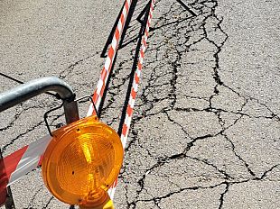 strada-valcanoro-un-tratto-danneggiato-dal-maltempo