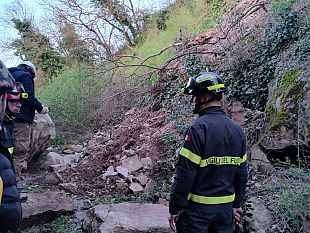 frana-parete-rocciosa-due-palazzine-evacuate-a-tavarnuzze