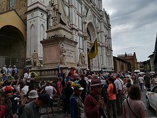 muore-turista-a-santa-croce-colpito-da-pietra-della-navata