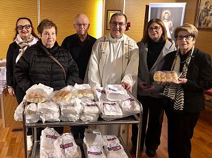 prato-consegnati-i-panini-dolci-benedetti-di-santantonio