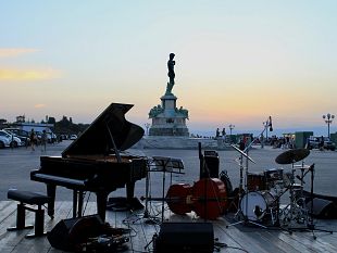 settimana-e-notti-di-ferragosto-da-tutto-esaurito-in-toscana