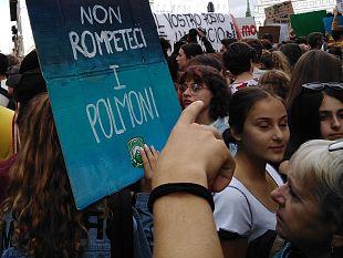 fridays-for-future-migliaia-a-firenze-cantano-noi-vogliamo-un-mondo-pulito