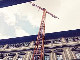 entro-50-giorni-la-maxi-gru-degli-uffizi-sara-rimossa
