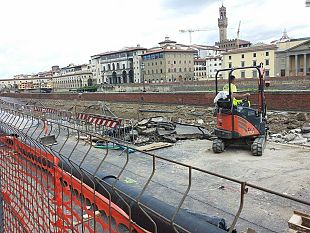 voragine-laser-satelliti-errori-ritardi-e-barili-lacqua-e-gialla