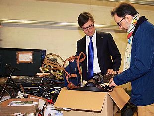 abusivismo-dalle-borse-alla-bigiotteria-nel-deposito-fiorentino-del-commercio-illegale