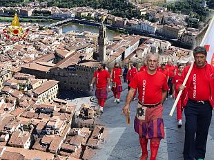 al-river-urban-beach-partita-tra-le-vecchie-glorie-e-una-selezione-dei-vigili-del-fuoco