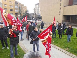 licenziamenti-dada-register-8-marzo-a-firenze-presidio-di-lavoratori