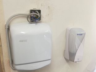 bagno-viaggiante-in-occasione-dei-concerti-perche-no