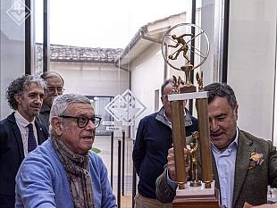 la-coppa-del-torneo-di-new-york-del-1965-torna-a-casa