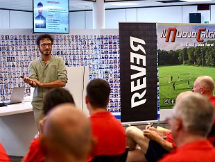 il-mister-e-la-scoperta-del-talento-il-calcio-visto-da-vivarelli