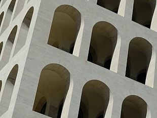 ledificazione-dello-stato-fascista-alla-fondazione-cassa-di-risparmio