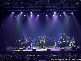 sold-out-all-obihall-per-i-dire-straits-legacy
