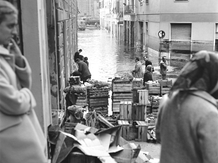 video-la-memoria-che-riaffiora-a-sessantanni-dallalluvione-del-1966
