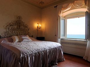 in-vendita-villa-corcos-appartenuta-ad-alberto-sordi