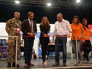 jobbando-in-corso-a-firenzedomanda-e-offerta-di-lavoro