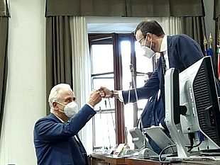 protesta-no-vax-sotto-il-consiglio-regionale-toscano