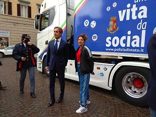 pandemia-reale-ed-epidemia-virtuale