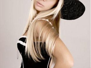 b005042332-cafe-de-paris-party-condito-da-modelle