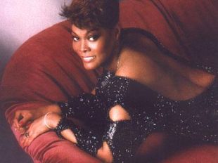 a711131431-dionne-warwick-al-teatro-verdi-di-firenze-il-14-gennaio