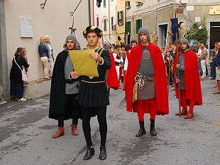a908262138-rievocazione-storica-e-disfida-con-l-arco-a-montopoli