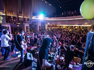 hard-rock-cafe-firenze-festeggia-freddy-mercury