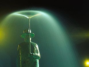 folon-danneggiata-nuovamente-la-statua-sulla-rotonda