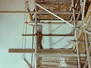 furto-in-casa-se-i-ladri-sfruttano-il-ponteggio-di-chi-e-la-colpa