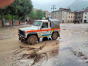 volontari-toscani-al-lavoro-nelle-marche-le-foto