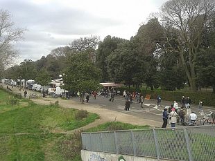 mercato-delle-cascine-presidio-a-360-gradi-contro-gli-abusivi