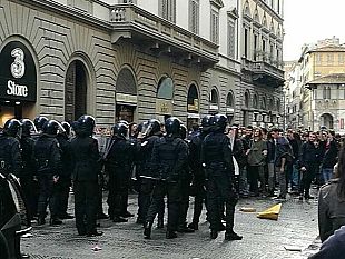 studenti-in-piazza-a-firenze