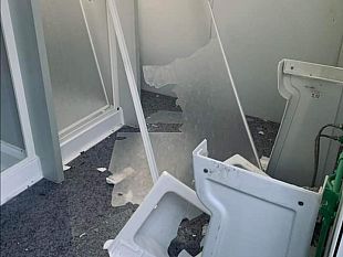 vandali-al-circuito-del-mugello-bagni-distrutti