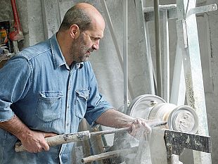 a-natale-2020-pronta-la-prima-collezione-di-oggetti-di-volterra-2022